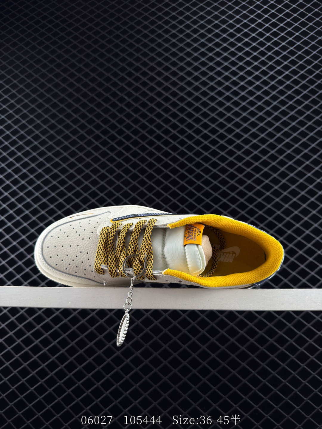 Travis Scott x Air Jordan 1 ” Reverse Mocha “